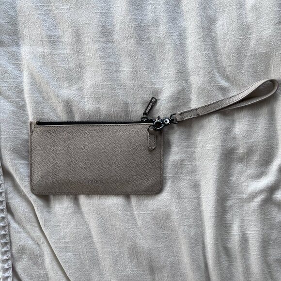 NWOT Botkier Cobble Hill Slip Wallet - Picture 4 of 6